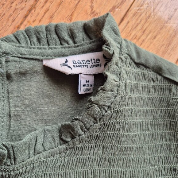 Nanette Lapore Sleeveless Blouse Green Smocked Top Medium - Picture 3 of 8